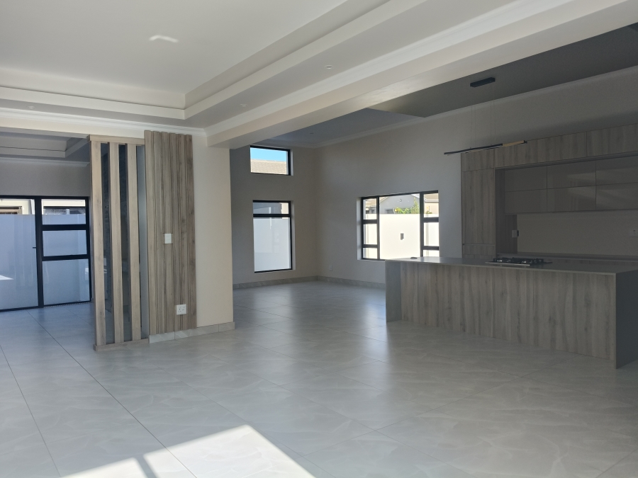 4 Bedroom Property for Sale in Fountains Estate Eastern Cape